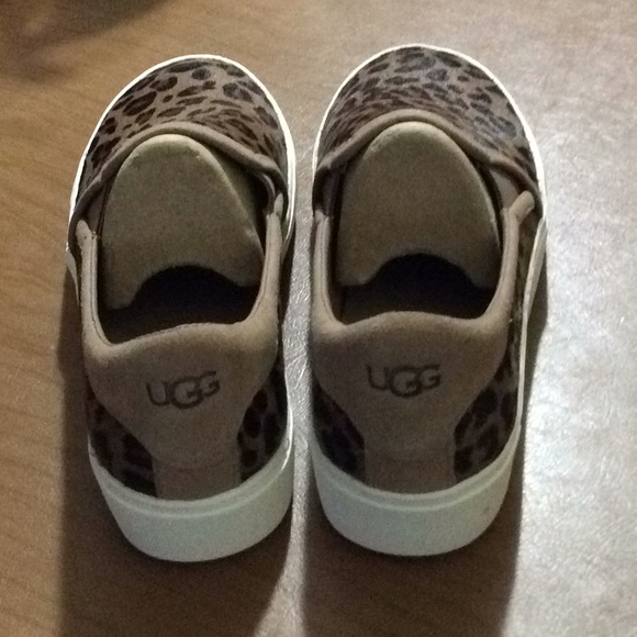 COPY - Ugg slip On Sneakers - Picture 5 of 11